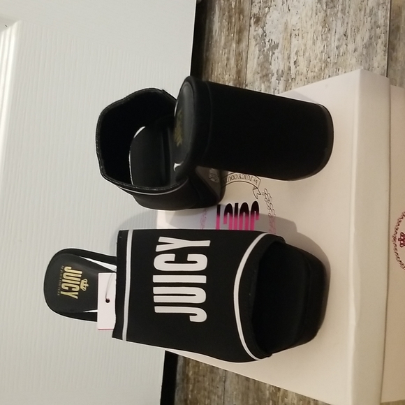 NWT Juicy Couture Girly Black Open Toe Chunky Heel in Black & White Size 11 - Picture 10 of 11